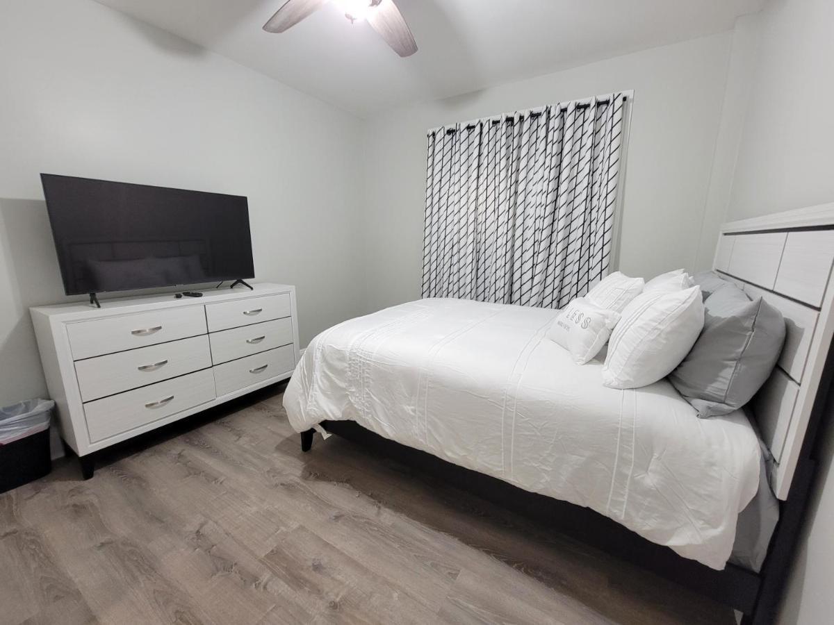 Room For Rent In Apartment Hartford Exterior photo