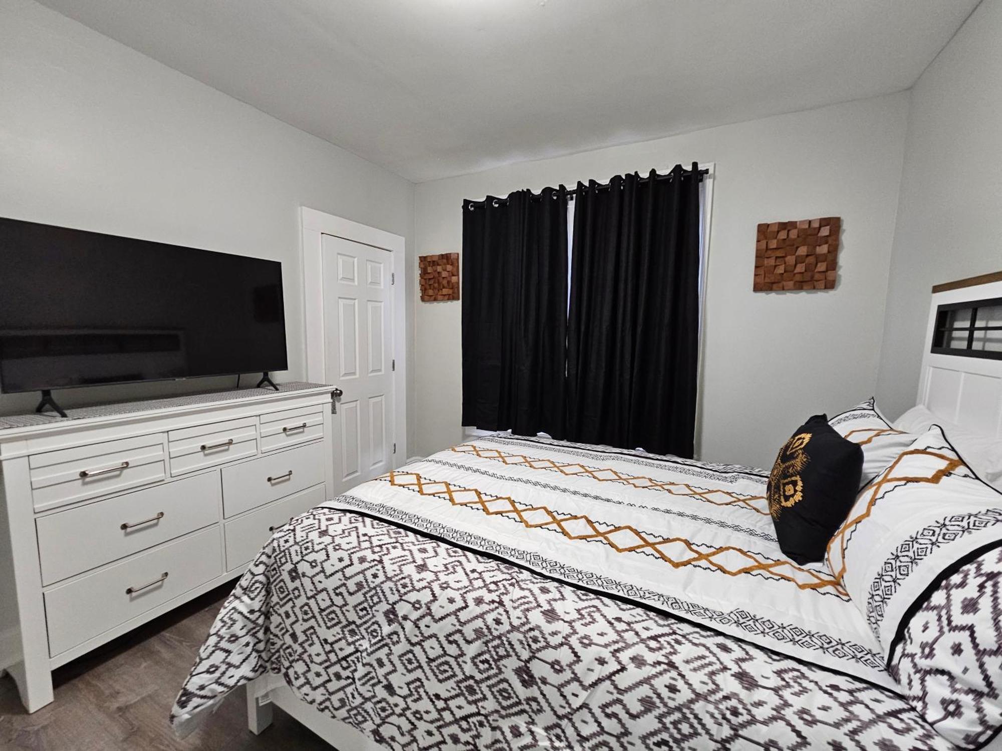 Room For Rent In Apartment Hartford Exterior photo